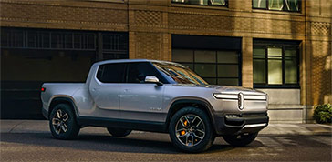 Dünyanın en büyük online alışveriş sitesi Amazon, Fütüristik elektrikli araç üreticisi Rivian’a 700 milyon dolarlık yatırım yaptı.