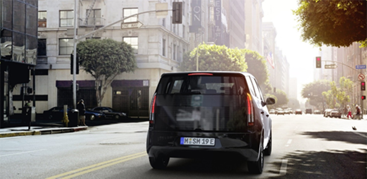 Alman araba üreticisi Sono Motors, güneş enerjisi ile çalışan Sion modelini tanıttı. Aile aracı olarak da lanse edilen model, güneş enerjisi ile 25 mil yol yapabiliyor. 